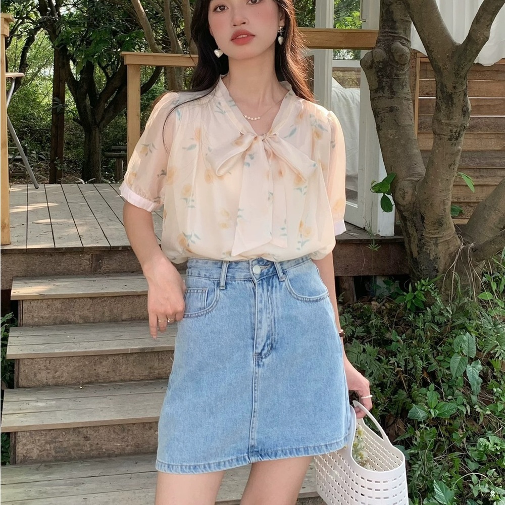 Floral Cream Blouse Bow Tie short sleeve v neck flower prints pearls